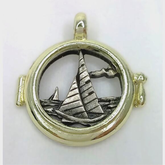 Vintage Charms Lot of 4 Starfish Butterfly Charm Holder Sailboat Heart Pendant - Picture 10 of 12